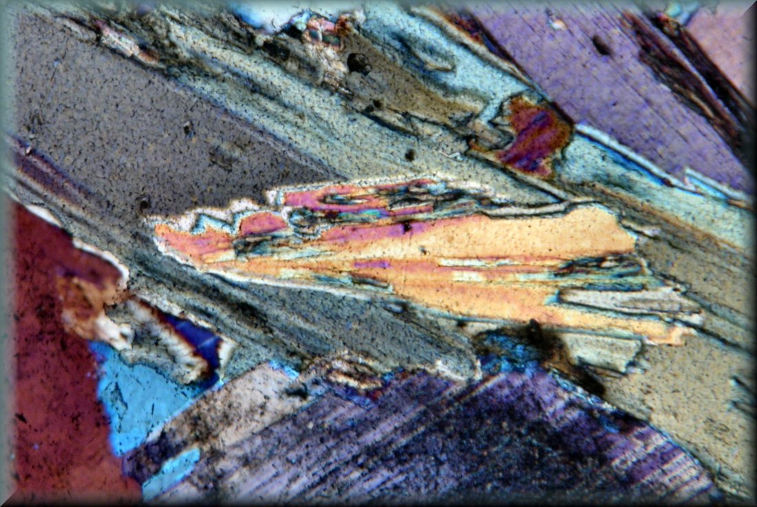 Rock section 30 microns